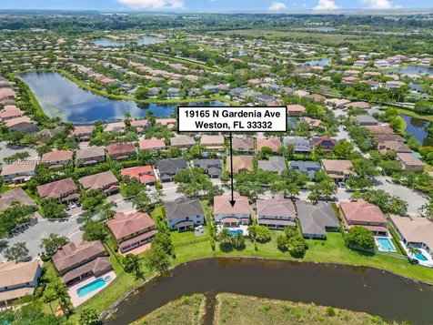 19165 N Gardenia Avenue Weston FL 33332
