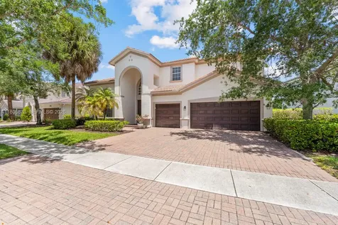 19165 N Gardenia Avenue Weston FL 33332