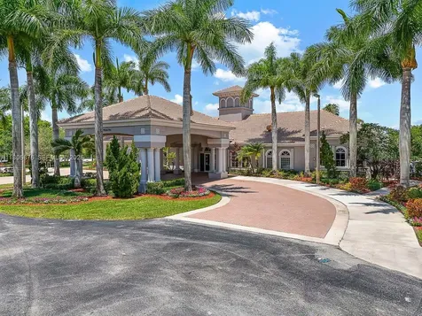 19165 N Gardenia Avenue Weston FL 33332