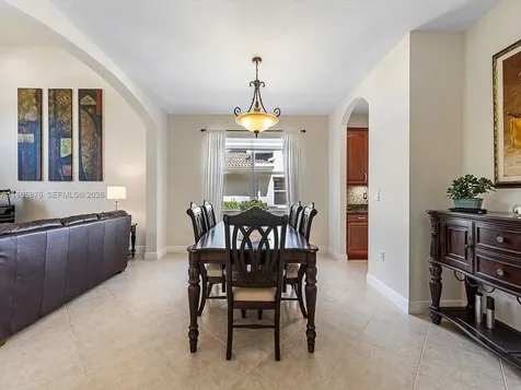 19165 N Gardenia Avenue Weston FL 33332