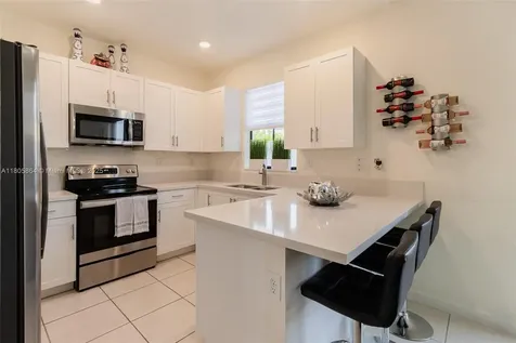 10966 W 33rd Way Hialeah FL 33018