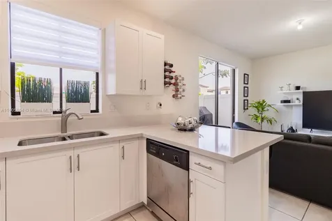 10966 W 33rd Way Hialeah FL 33018