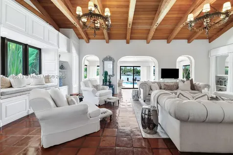 56 S Hibiscus Drive Miami Beach FL 33139