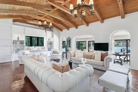 56 S Hibiscus Drive Miami Beach FL 33139