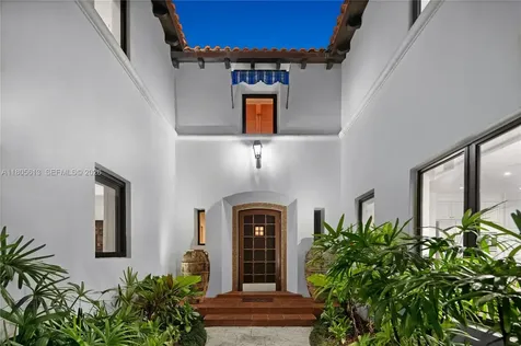 56 S Hibiscus Drive Miami Beach FL 33139
