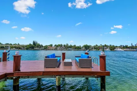 56 S Hibiscus Drive Miami Beach FL 33139