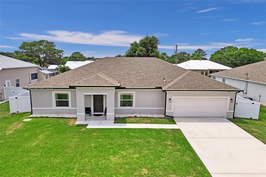 434 SW Namoit Place Port St. Lucie FL 34953