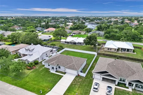 434 SW Namoit Place Port St. Lucie FL 34953