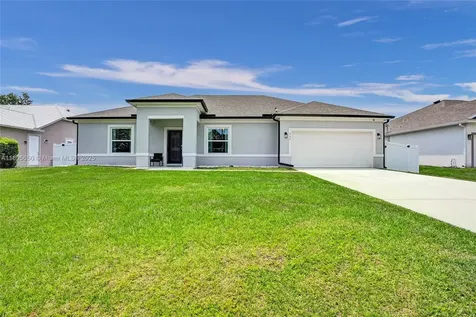 434 SW Namoit Place Port St. Lucie FL 34953