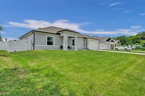 434 SW Namoit Place Port St. Lucie FL 34953
