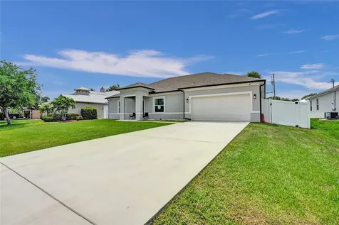 434 SW Namoit Place Port St. Lucie FL 34953