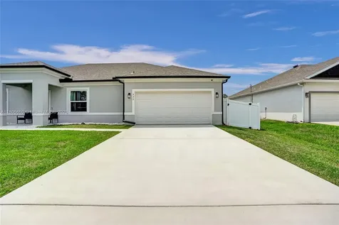 434 SW Namoit Place Port St. Lucie FL 34953