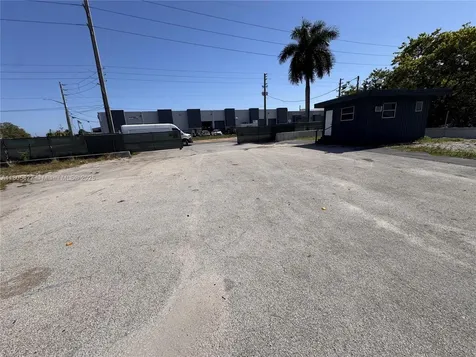 4701 Oakes Road Davie FL 33314