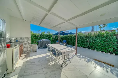 6755 NW 199th Street Hialeah FL 33015