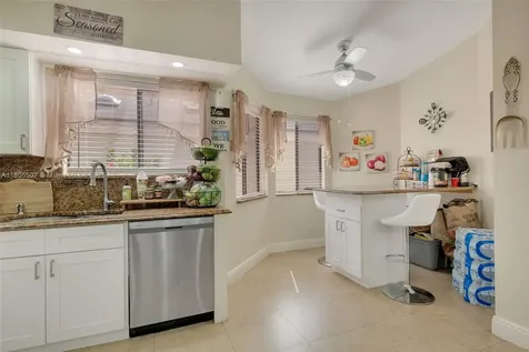 3831 NW 21st Street Coconut Creek FL 33066