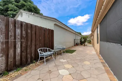 3831 NW 21st Street Coconut Creek FL 33066