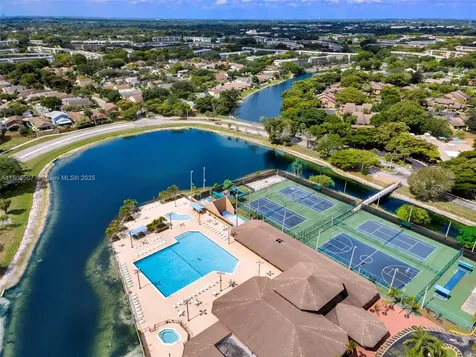 3831 NW 21st Street Coconut Creek FL 33066
