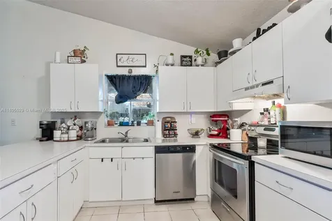14226 SW 90th Terrace Miami FL 33186