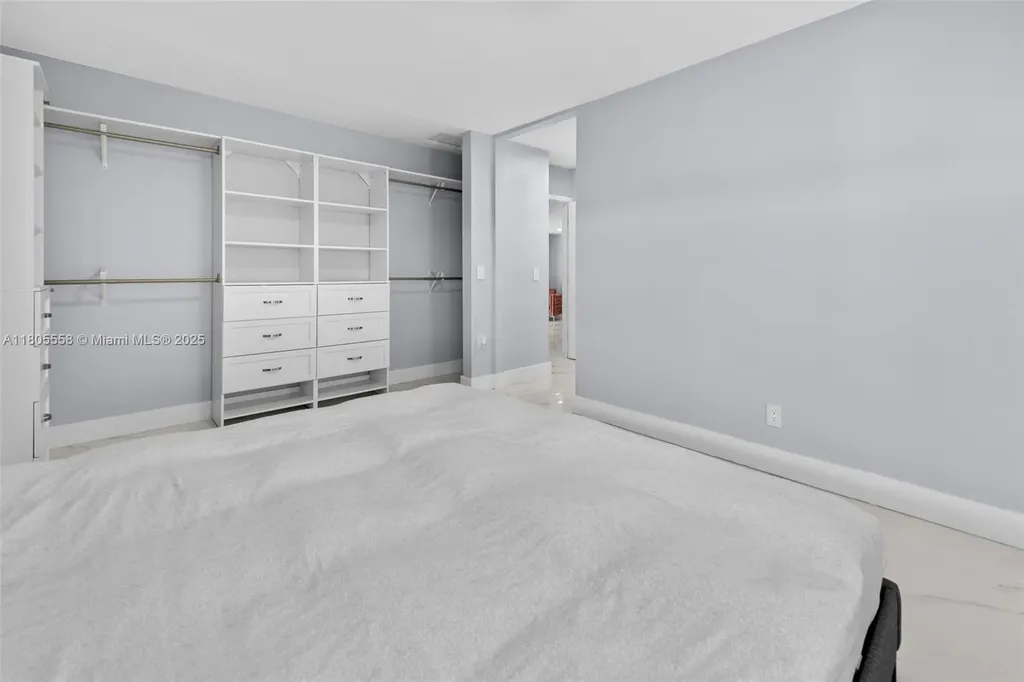 1025 Washington Street Hollywood FL 33019