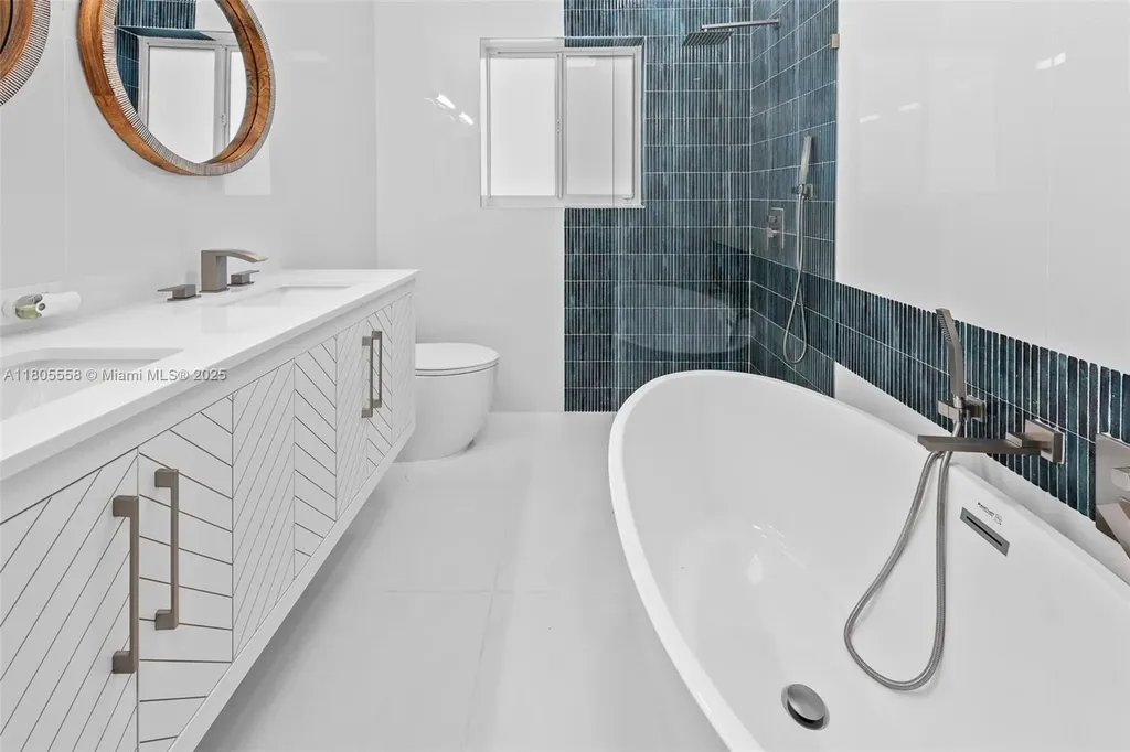 1025 Washington Street Hollywood FL 33019