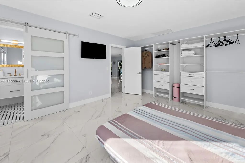 1025 Washington Street Hollywood FL 33019