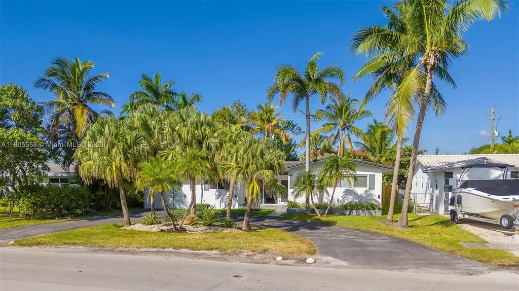 1025 Washington Street Hollywood FL 33019