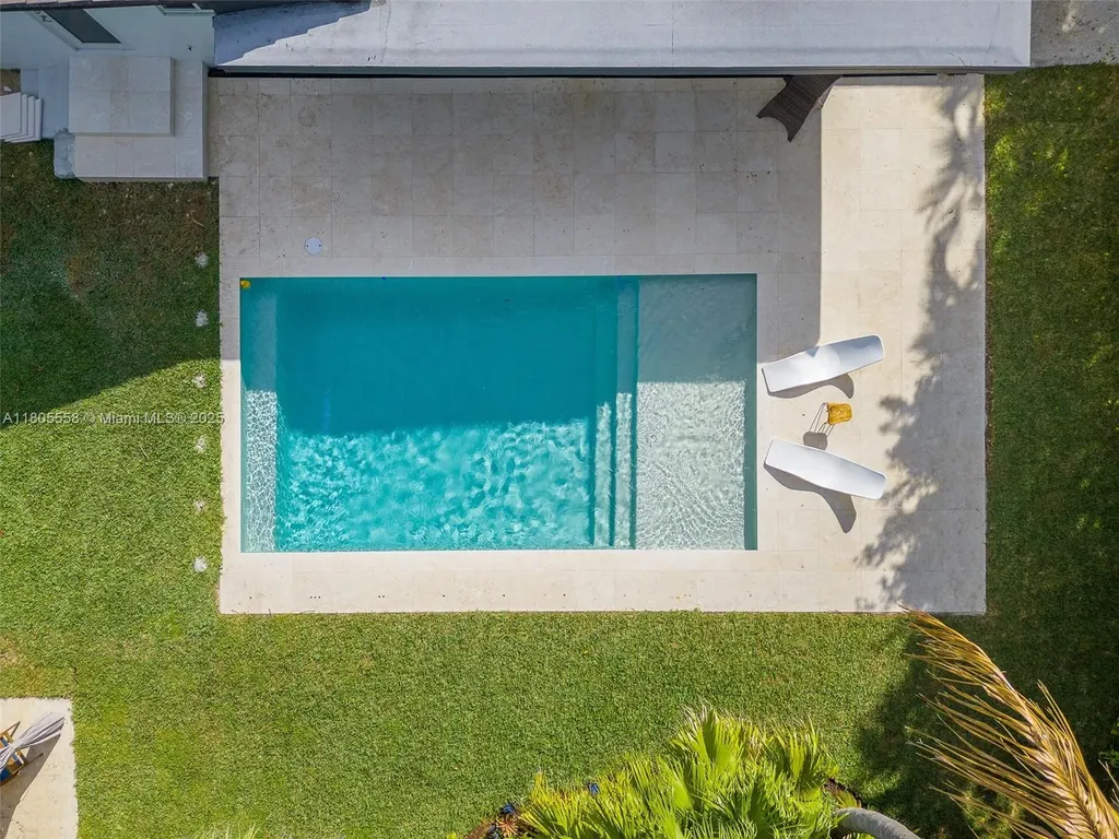 1025 Washington Street Hollywood FL 33019