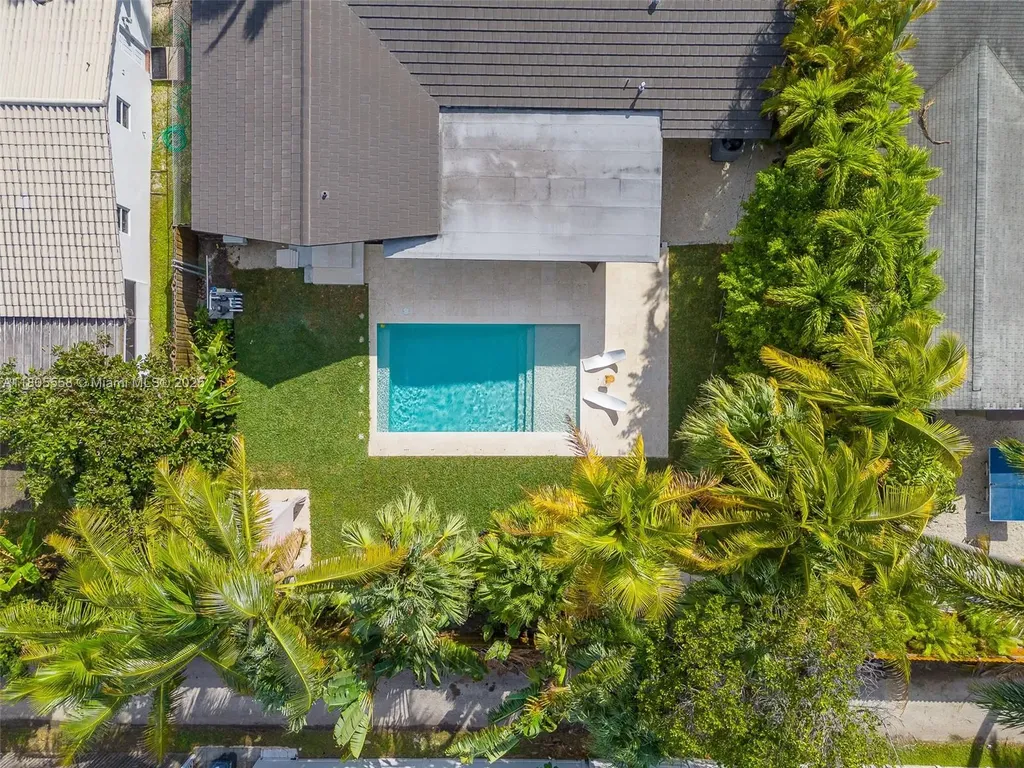 1025 Washington Street Hollywood FL 33019