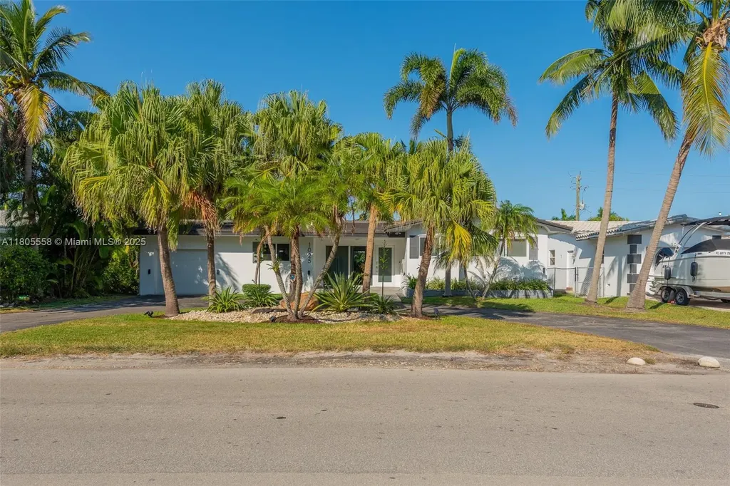 1025 Washington Street Hollywood FL 33019