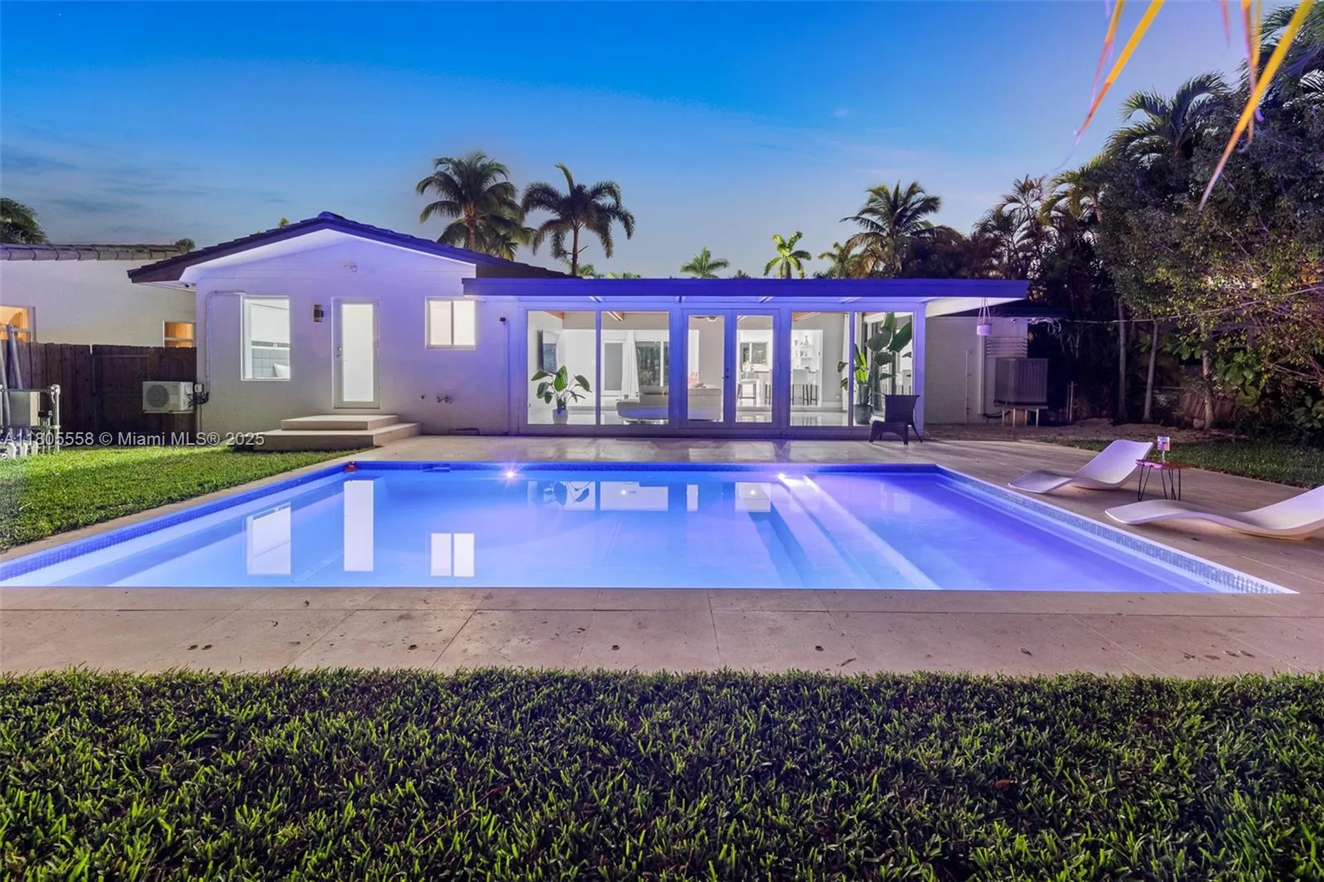 1025 Washington Street Hollywood FL 33019