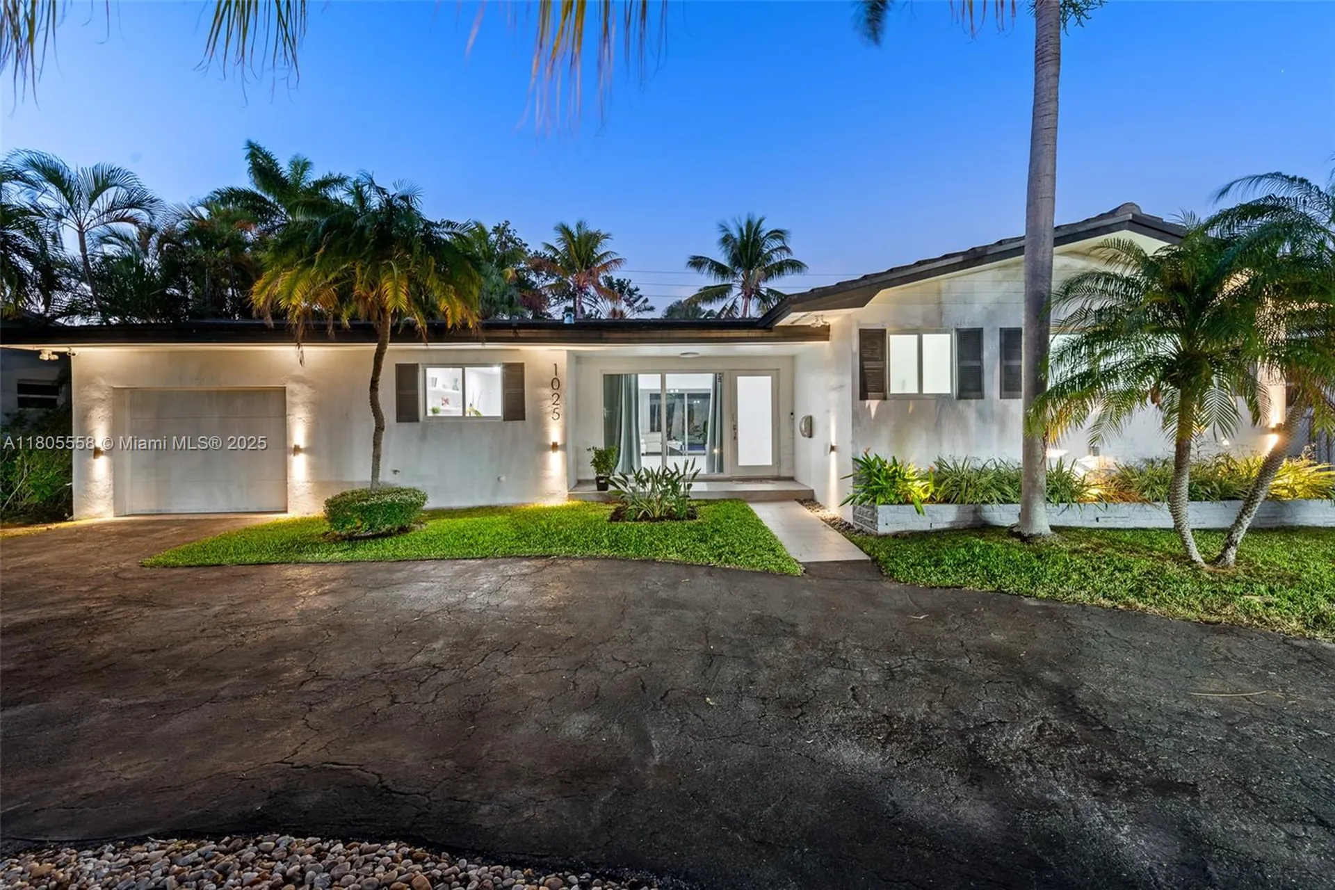 1025 Washington Street Hollywood FL 33019