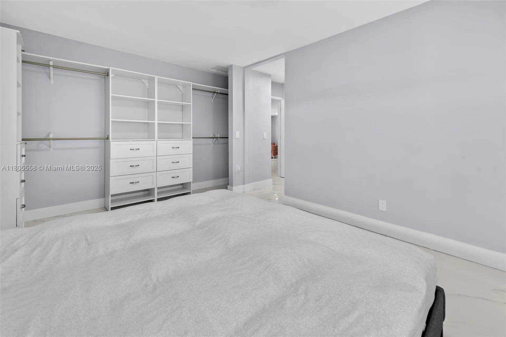 1025 Washington Street Hollywood FL 33019