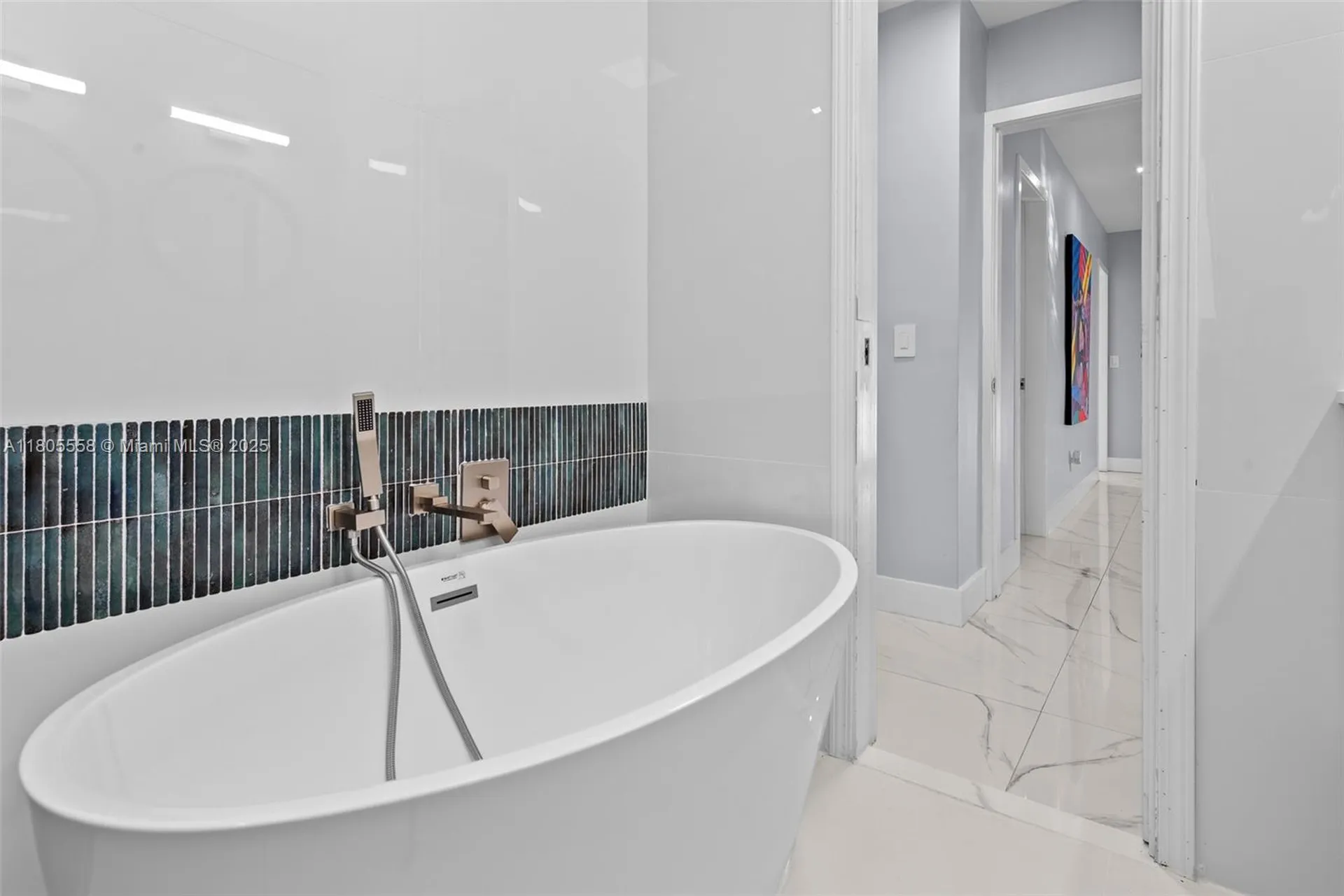 1025 Washington Street Hollywood FL 33019