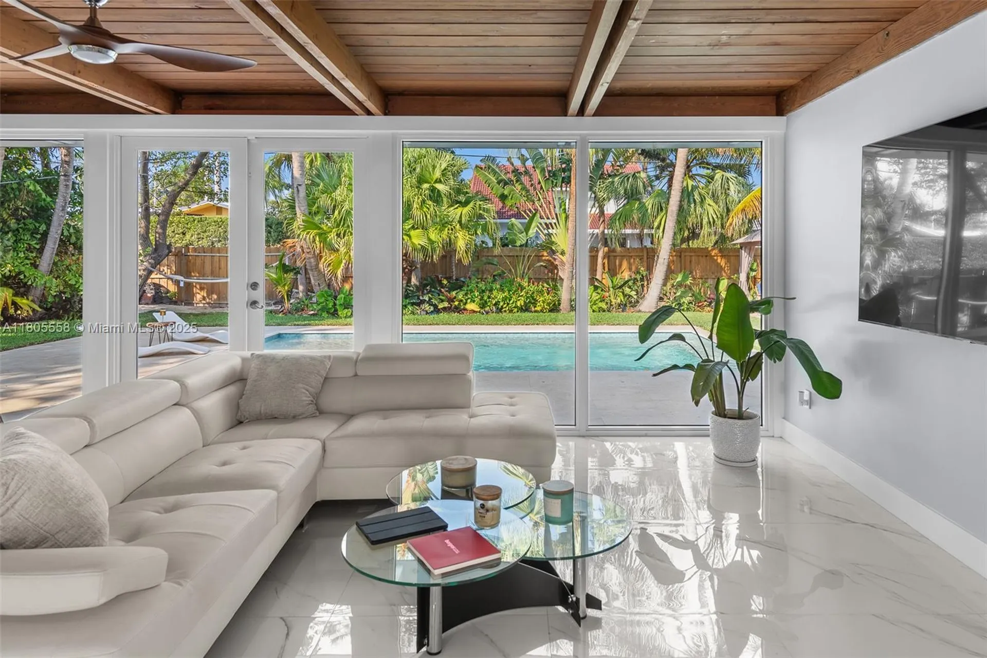 1025 Washington Street Hollywood FL 33019