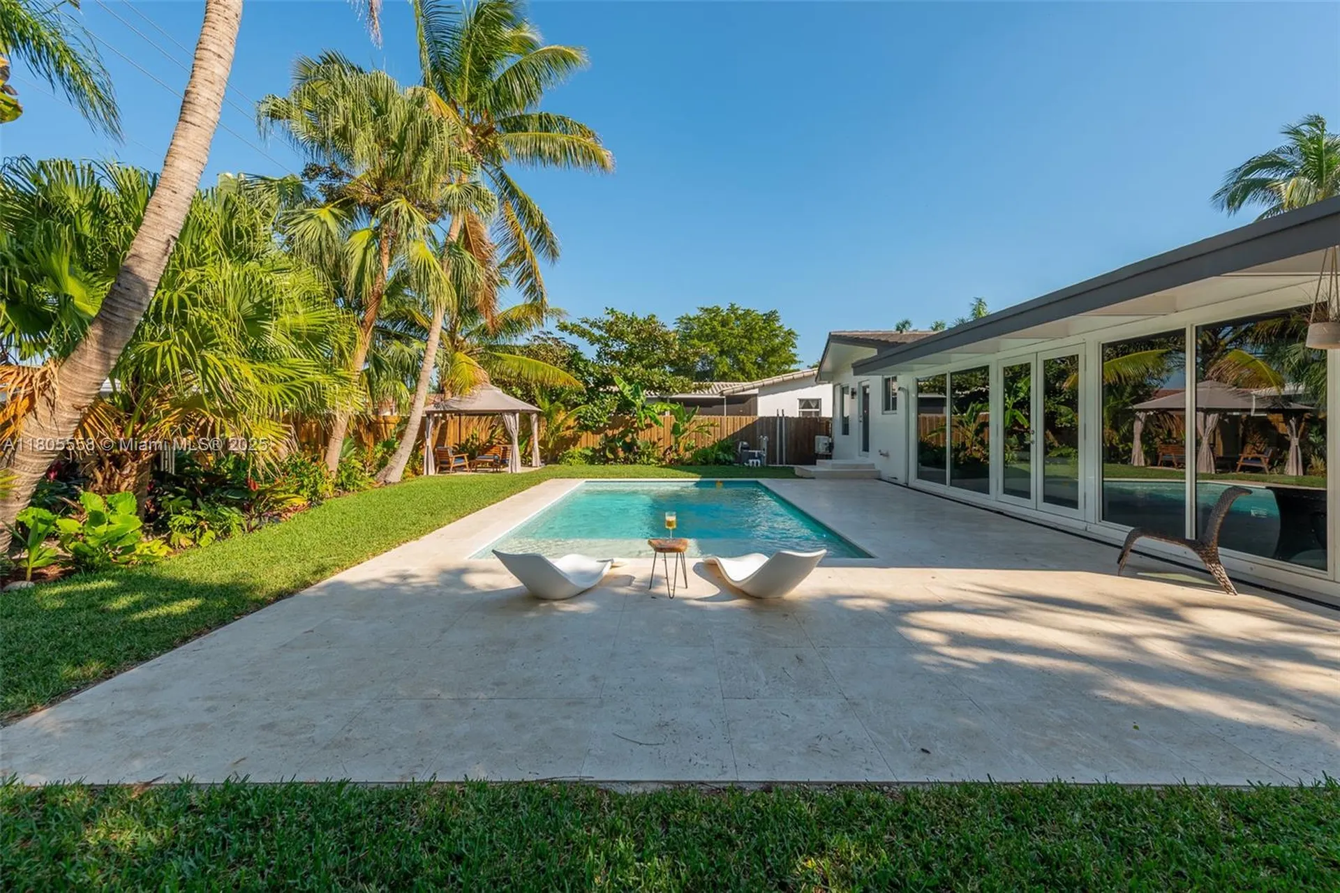 1025 Washington Street Hollywood FL 33019