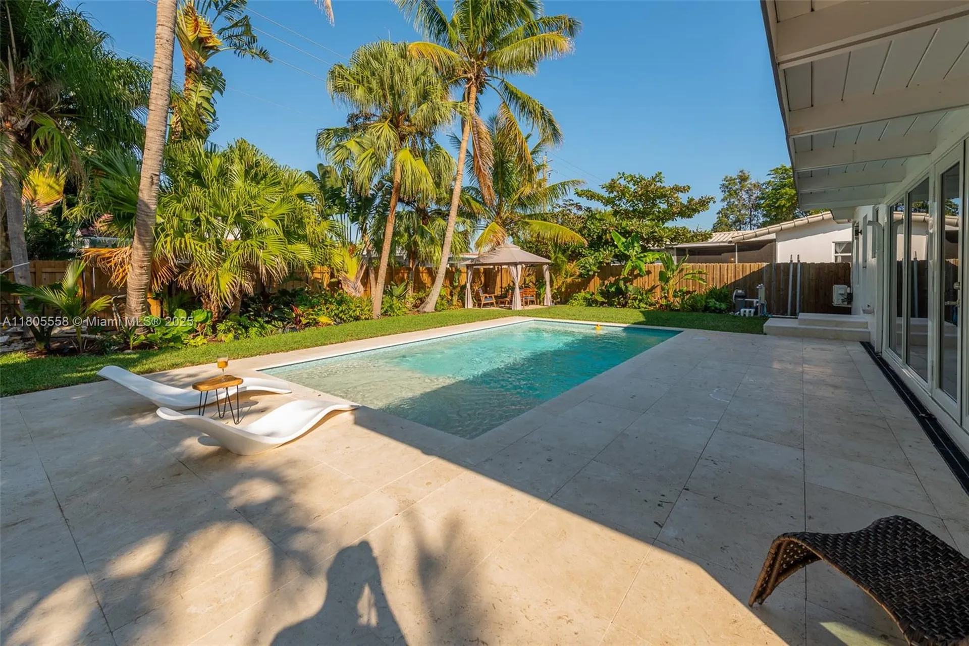 1025 Washington Street Hollywood FL 33019