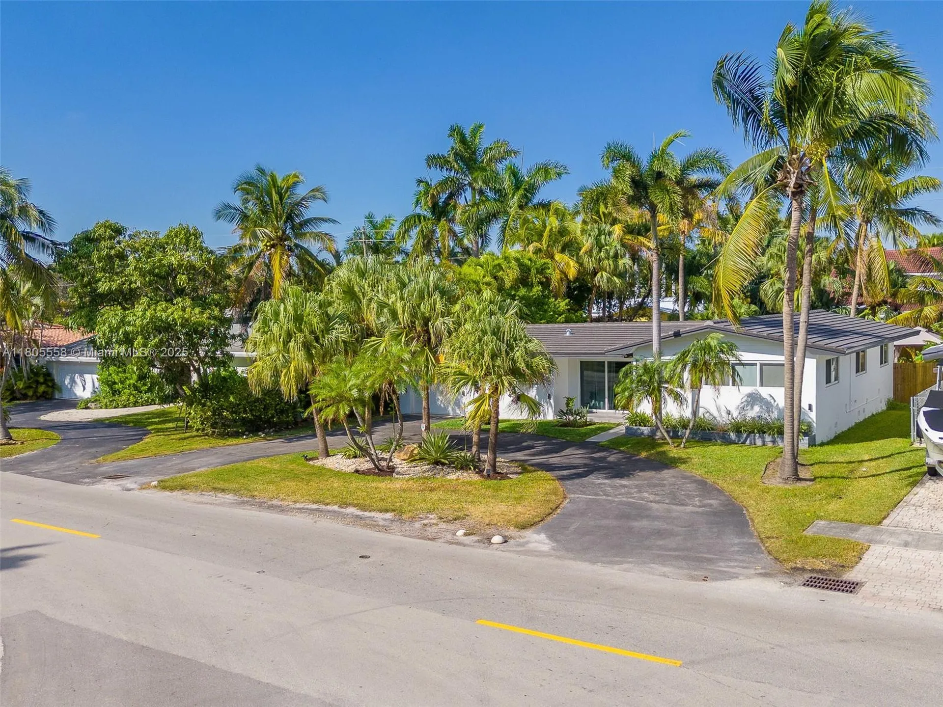 1025 Washington Street Hollywood FL 33019