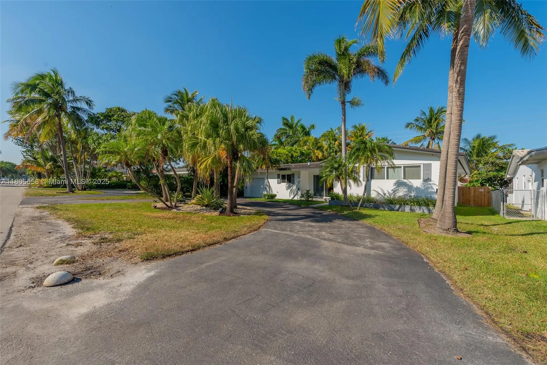 1025 Washington Street Hollywood FL 33019