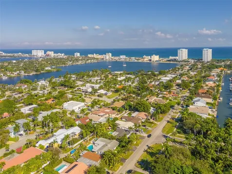 1025 Washington Street Hollywood FL 33019