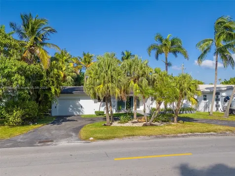 1025 Washington Street Hollywood FL 33019