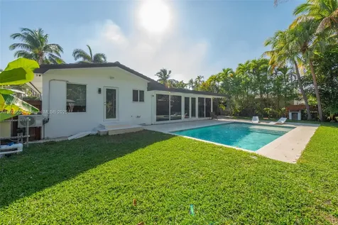 1025 Washington Street Hollywood FL 33019