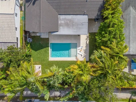 1025 Washington Street Hollywood FL 33019