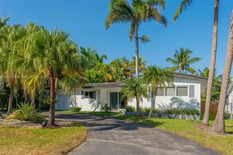 1025 Washington Street Hollywood FL 33019