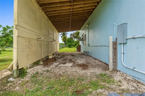 27000 SW 187th Avenue Homestead FL 33031