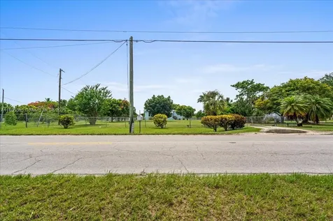 27000 SW 187th Avenue Homestead FL 33031