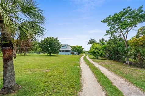 27000 SW 187th Avenue Homestead FL 33031