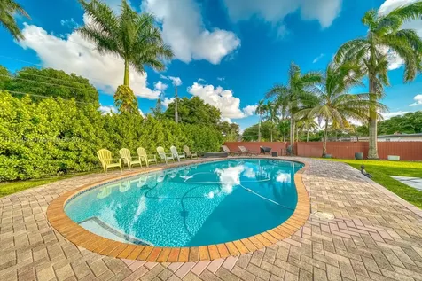13801 NE 1st Avenue Miami FL 33161