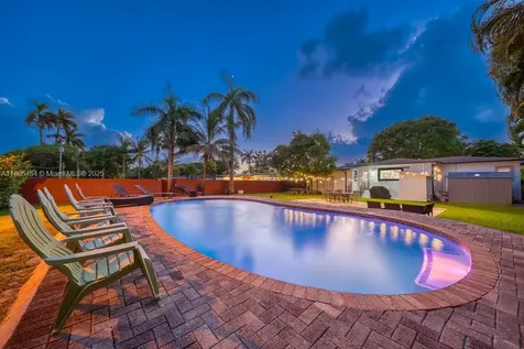 13801 NE 1st Avenue Miami FL 33161