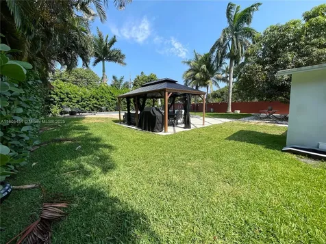 13801 NE 1st Avenue Miami FL 33161