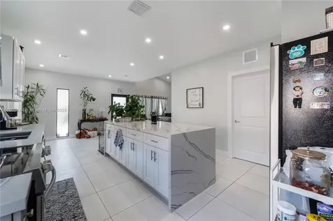 1755 NW 41st Street Miami FL 33142